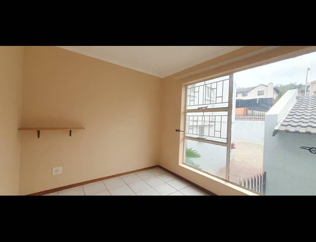 2 BEDROOM TOWNHOUSE FOR SALE IN WINCHESTER HILLS